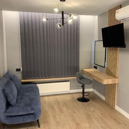 Apartment Near The Airport Boryspil Bagian luar foto